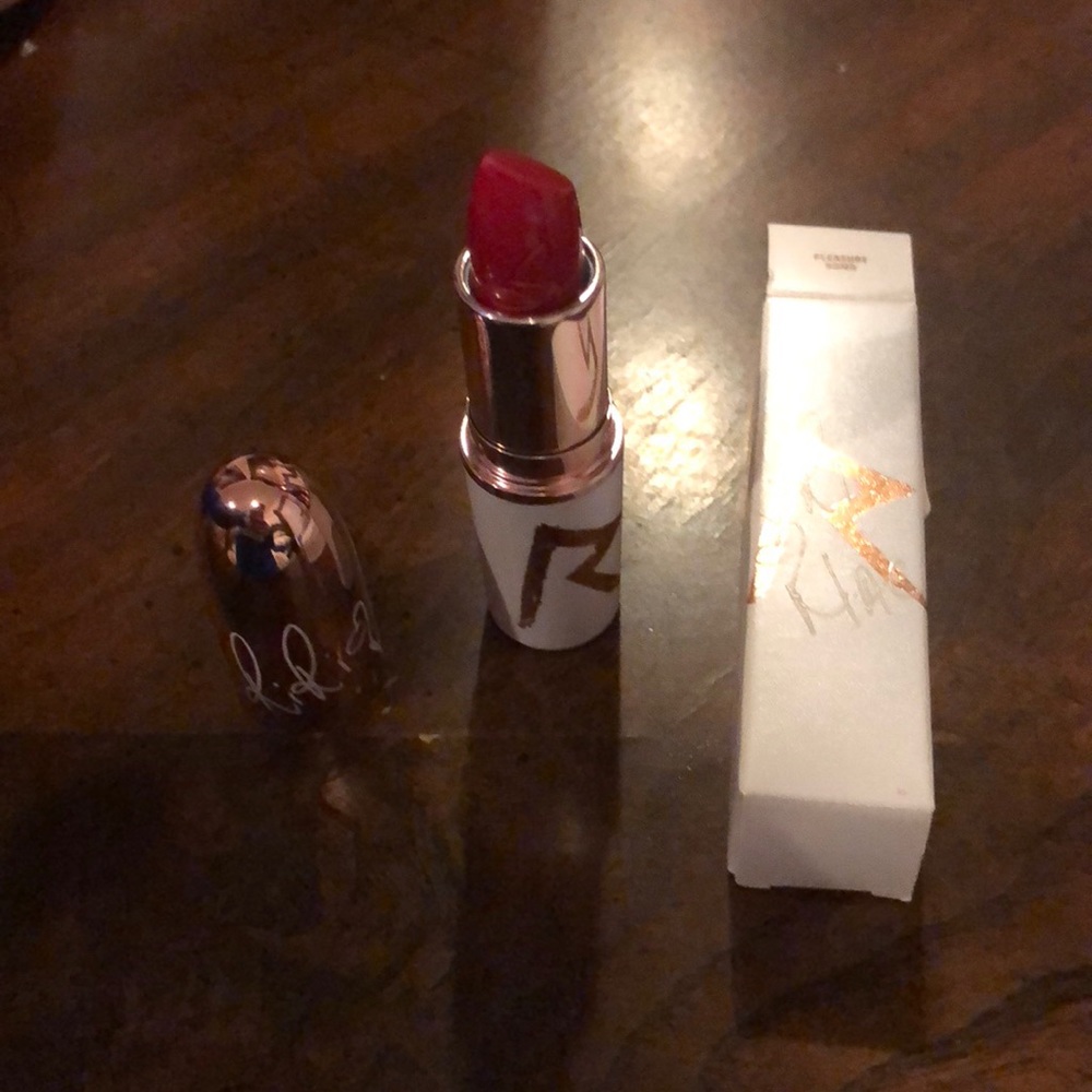 Brand new Mac Lipstick